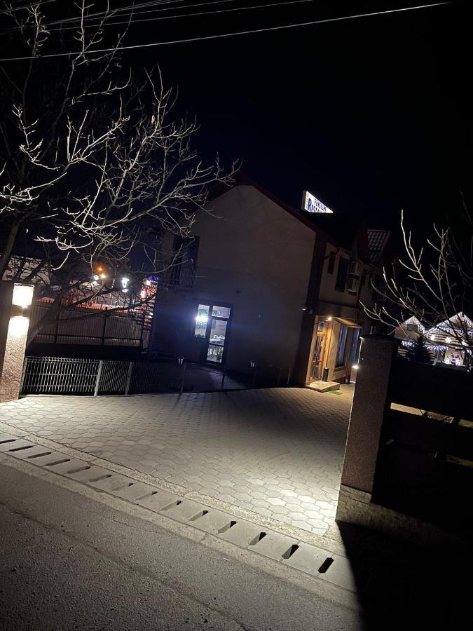 Pensiune Casamircea Bistriţa エクステリア 写真